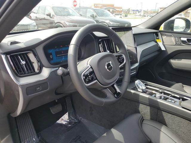 2026 Volvo XC60 B5 Ultra Black Edition