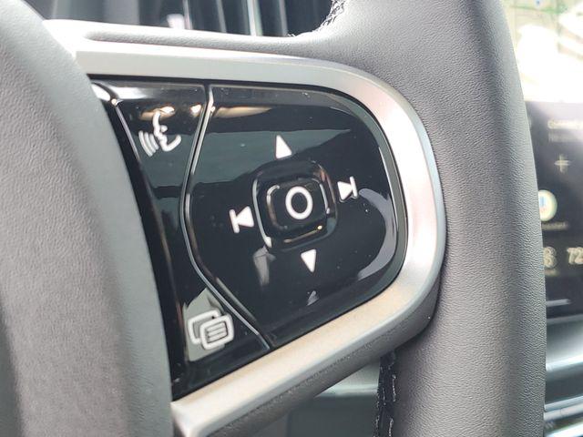 2026 Volvo XC60 B5 Ultra Black Edition