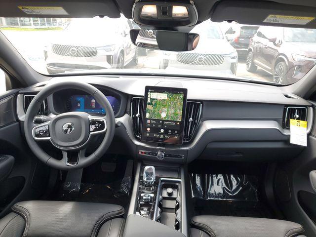 2026 Volvo XC60 B5 Ultra Black Edition