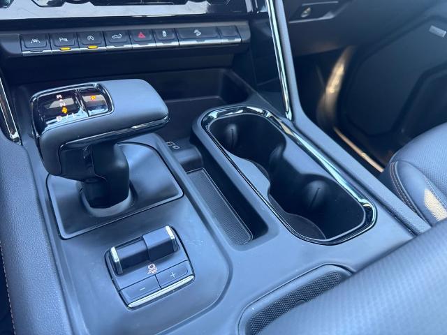 2025 GMC Sierra 1500 4WD Crew Cab Short Box AT4