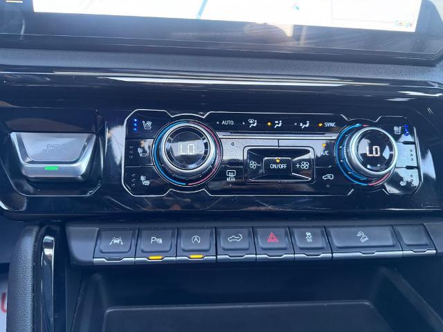 2025 GMC Sierra 1500 4WD Crew Cab Short Box AT4