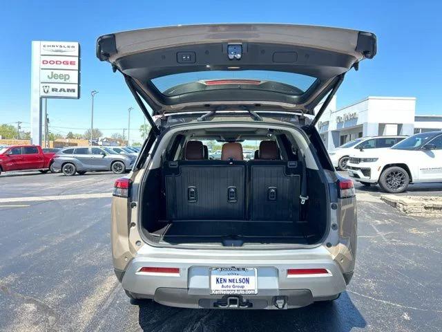 2023 Nissan Pathfinder Platinum 4WD