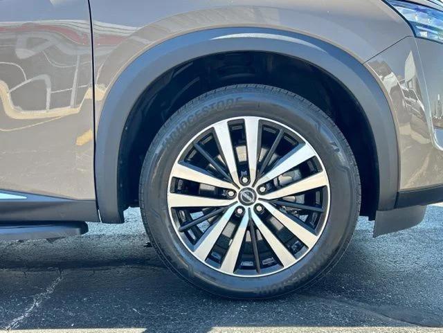 2023 Nissan Pathfinder Platinum 4WD