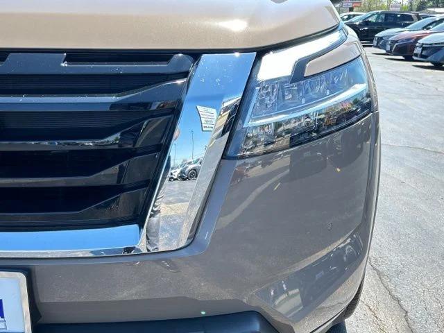 2023 Nissan Pathfinder Platinum 4WD