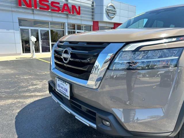 2023 Nissan Pathfinder Platinum 4WD