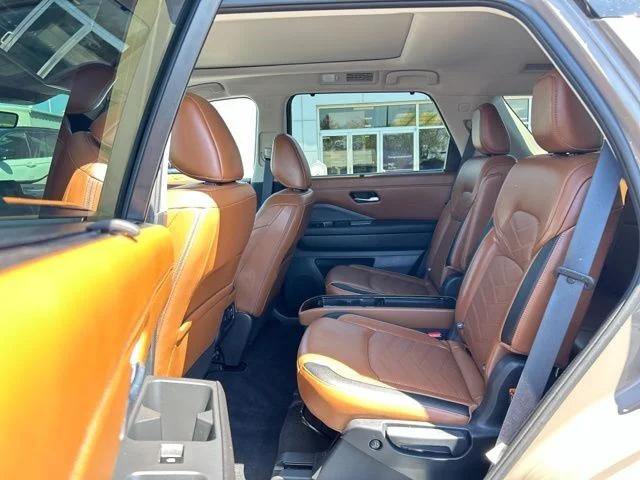 2023 Nissan Pathfinder Platinum 4WD