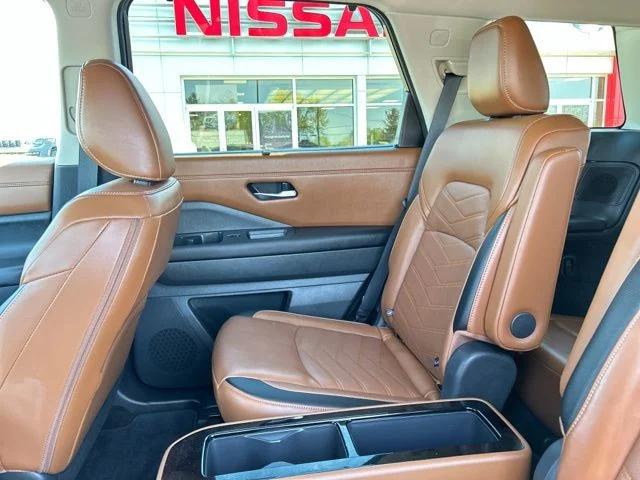 2023 Nissan Pathfinder Platinum 4WD
