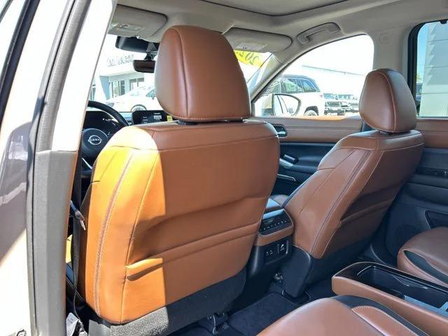 2023 Nissan Pathfinder Platinum 4WD