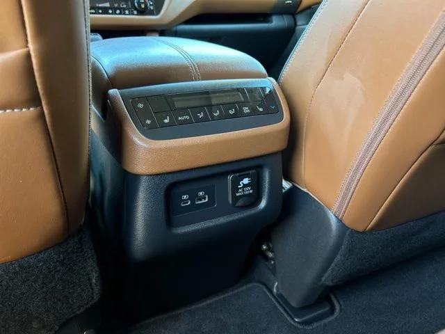 2023 Nissan Pathfinder Platinum 4WD