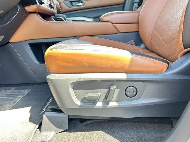 2023 Nissan Pathfinder Platinum 4WD