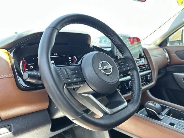 2023 Nissan Pathfinder Platinum 4WD