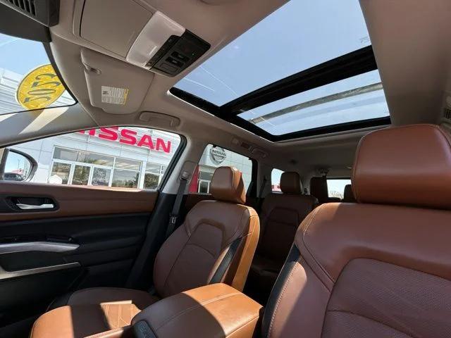 2023 Nissan Pathfinder Platinum 4WD
