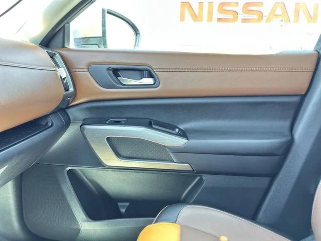 2023 Nissan Pathfinder Platinum 4WD