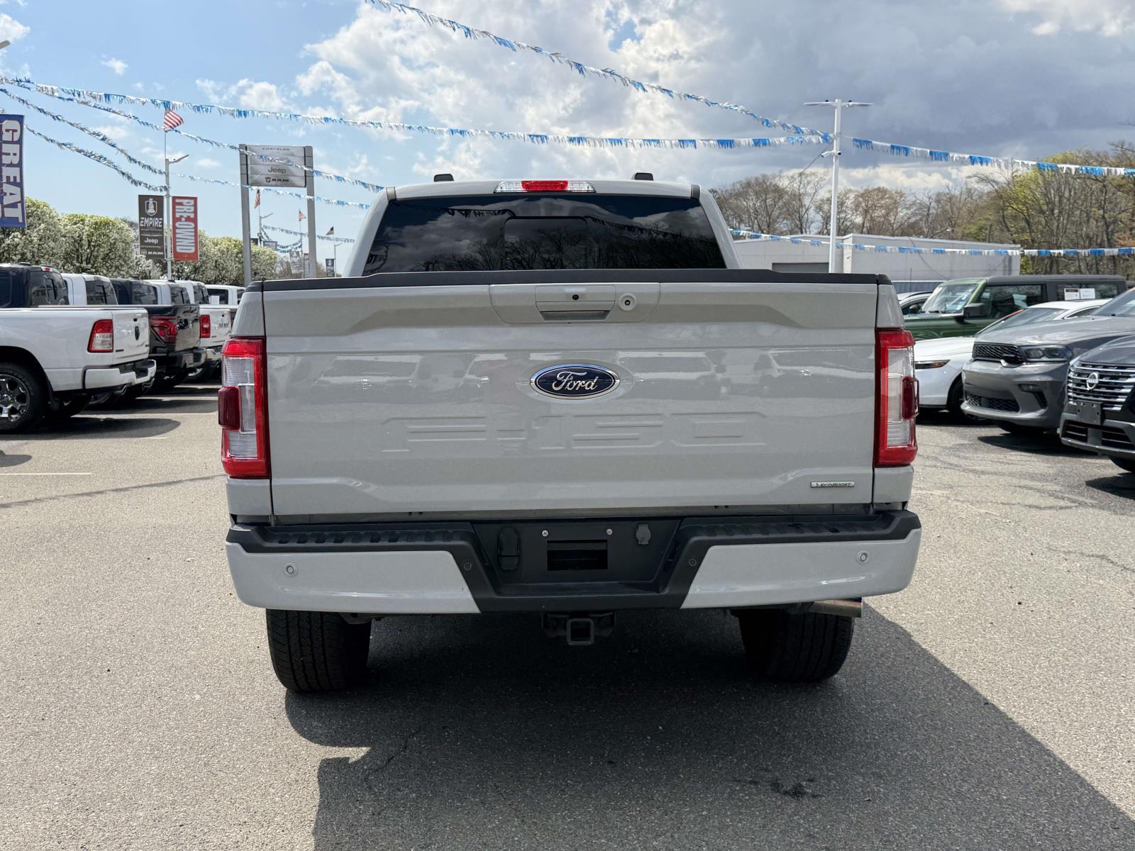 View vehicle photo 7