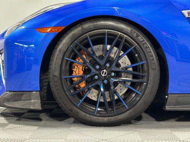 2020 Nissan GT-R Premium Dual-clutch 6-Speed Transmission