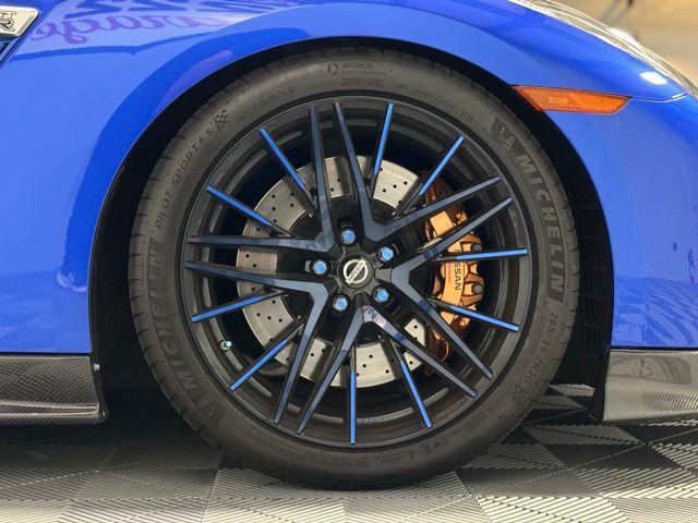 2020 Nissan GT-R Premium Dual-clutch 6-Speed Transmission