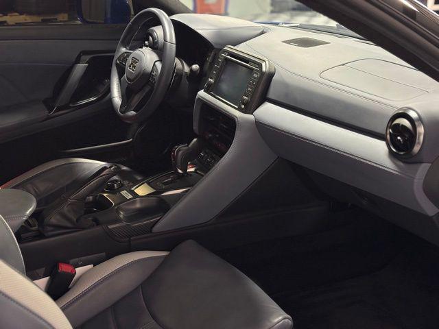 2020 Nissan GT-R Premium Dual-clutch 6-Speed Transmission