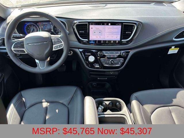 2027 Chrysler Pacifica PACIFICA SELECT