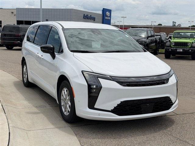 2027 Chrysler Pacifica Select