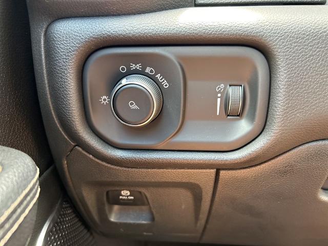 2024 Ram 1500 Laramie Crew Cab 4x2 5'7" Box