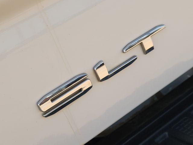 2021 GMC Sierra 1500 4WD Crew Cab Short Box SLT