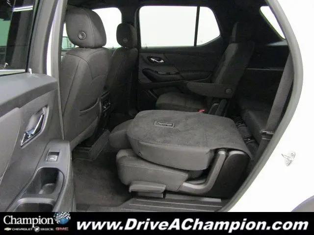 2022 Chevrolet Traverse FWD LT Cloth