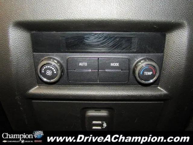 2022 Chevrolet Traverse FWD LT Cloth