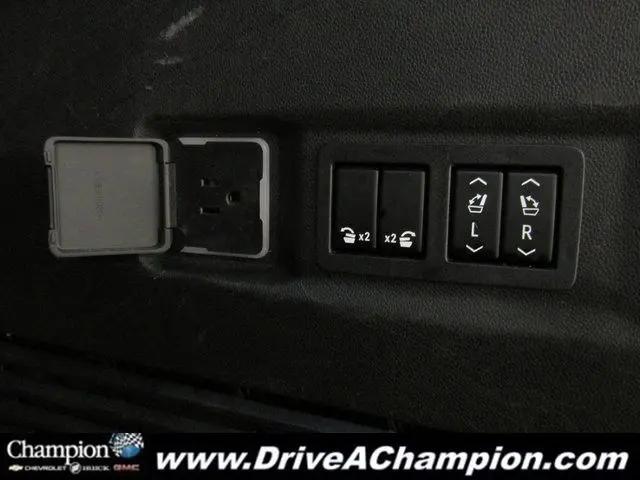 2022 GMC Yukon 4WD Denali