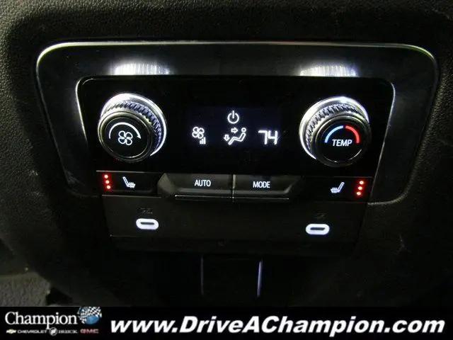 2022 GMC Yukon 4WD Denali