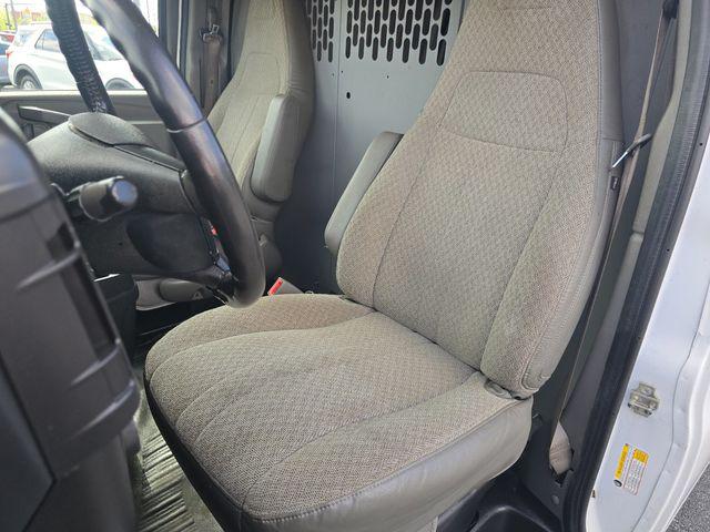 2023 GMC Savana Cargo RWD 2500 Regular Wheelbase Work Van