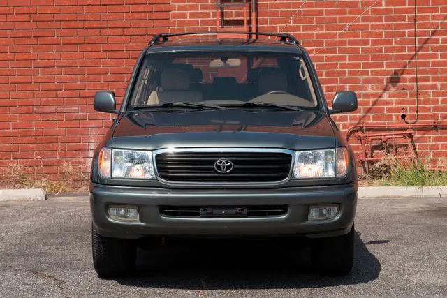2002 Toyota Land Cruiser Base