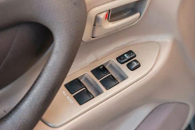 2002 Toyota Land Cruiser Base