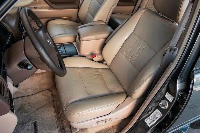 2002 Toyota Land Cruiser Base