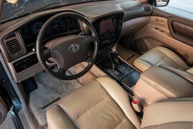 2002 Toyota Land Cruiser Base