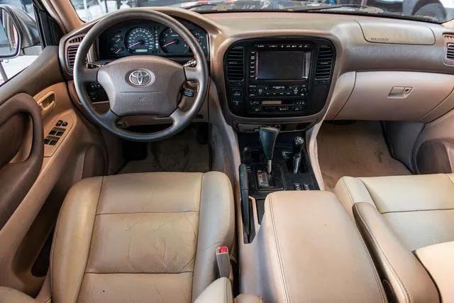2002 Toyota Land Cruiser Base