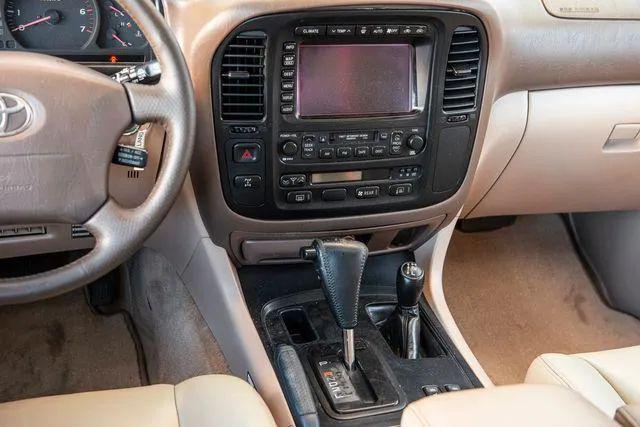 2002 Toyota Land Cruiser Base