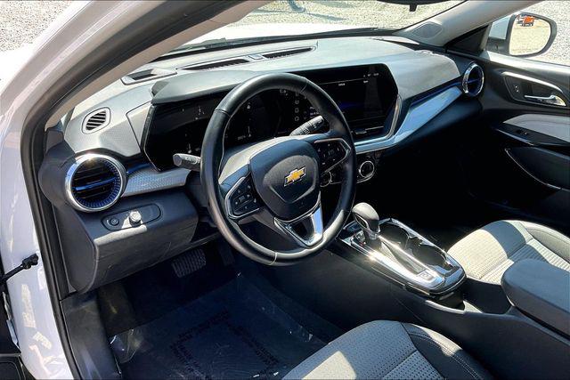 2025 Chevrolet Trax FWD LT