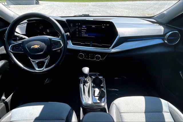 2025 Chevrolet Trax FWD LT