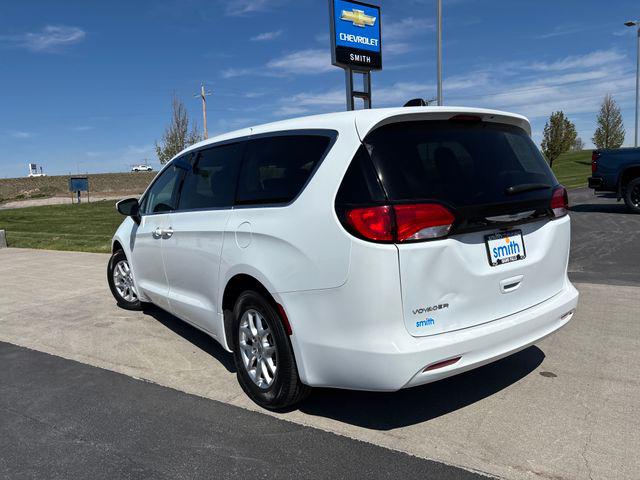 2023 Chrysler Voyager LX