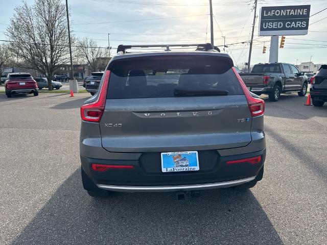 2019 Volvo XC40 T5 Momentum