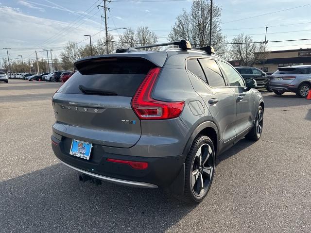 2019 Volvo XC40 T5 Momentum