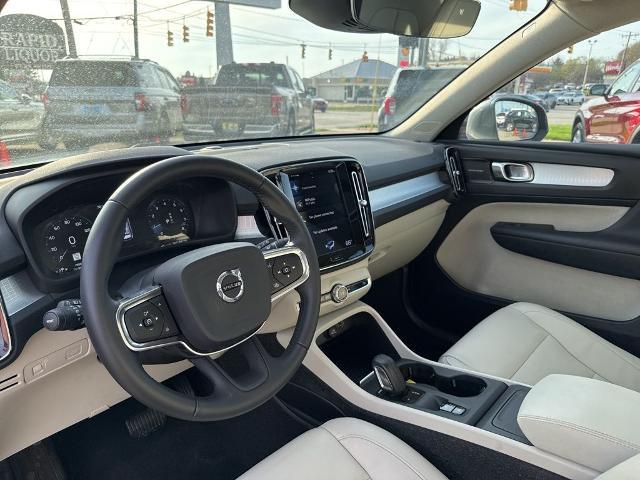 2019 Volvo XC40 T5 Momentum