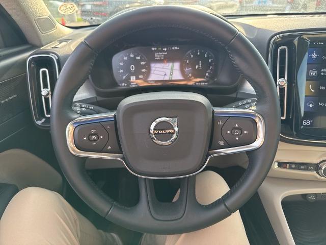 2019 Volvo XC40 T5 Momentum