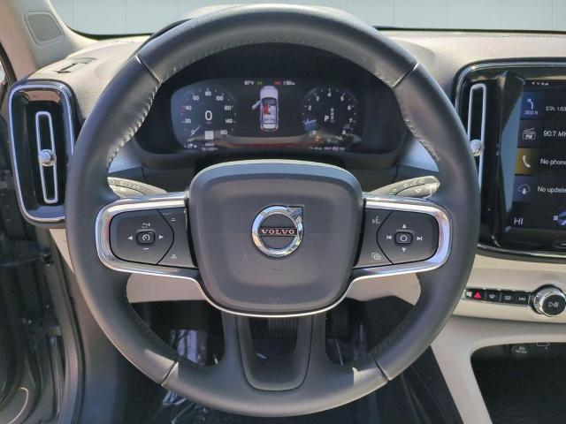 2019 Volvo XC40 T5 Momentum