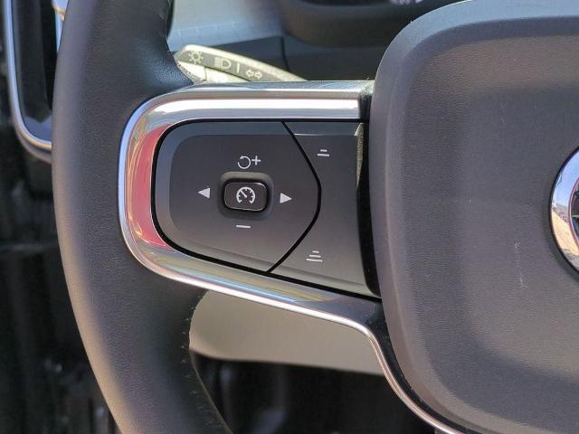 2019 Volvo XC40 T5 Momentum