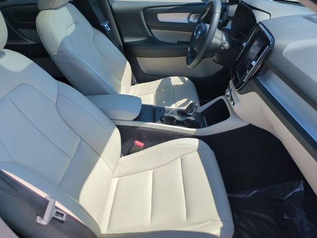 2019 Volvo XC40 T5 Momentum