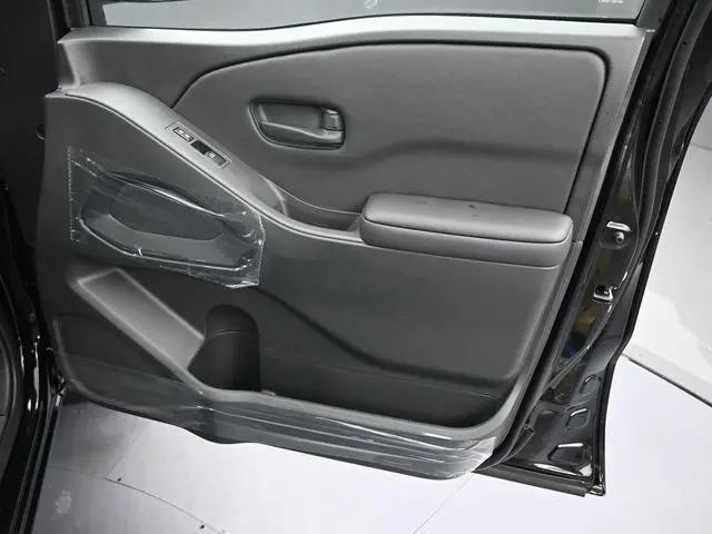 2026 Nissan Frontier Crew Cab SV 4x2