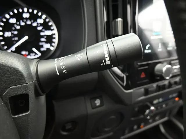 2026 Nissan Frontier Crew Cab SV 4x2