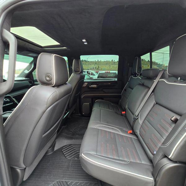 2024 GMC Sierra 2500HD 4WD Crew Cab Standard Bed AT4X