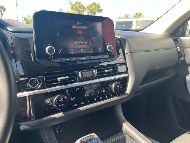 2024 Nissan Pathfinder SV FWD